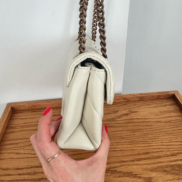 Kurt Geiger Kensington Cream Quilted Eye Shoulder Bag - Picture 4 of 8